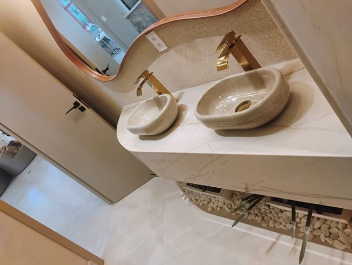 Lavabo com cubas de pedra